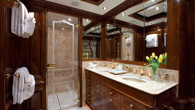 MARTHA ANN – Interieur