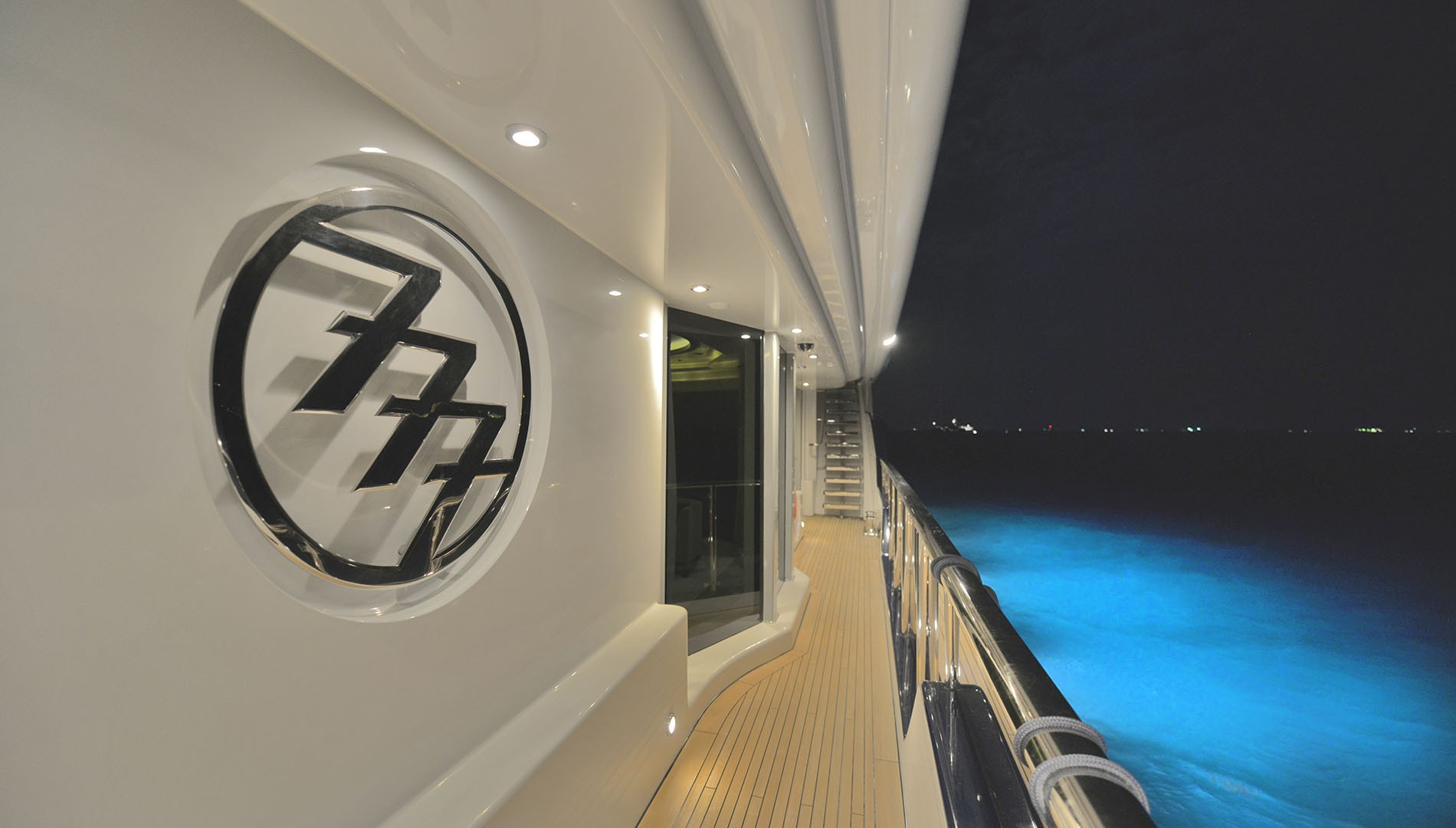 TRIPLE SEVEN – Lifestyle