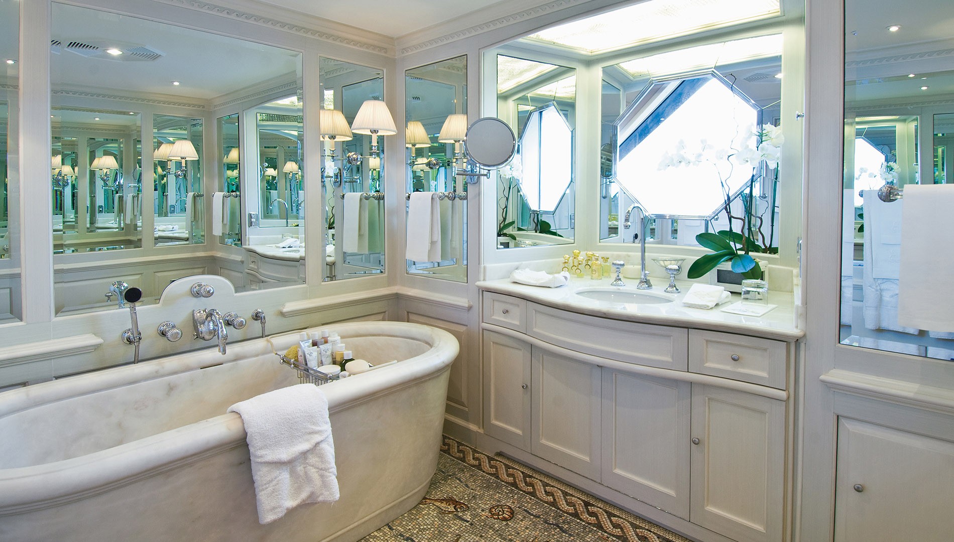 VIRGINIAN – Interieur
