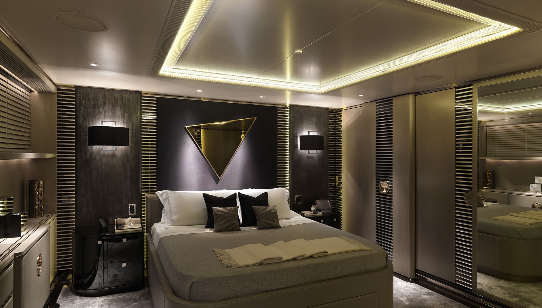 SEALYON – Interieur